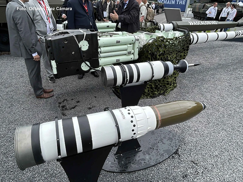 Se están desarrollando nuevas municiones alrededor del concepto Ascalon que puede equiparse con cañones de 120 á 140mm. Foto: Octavio Díez Cámara